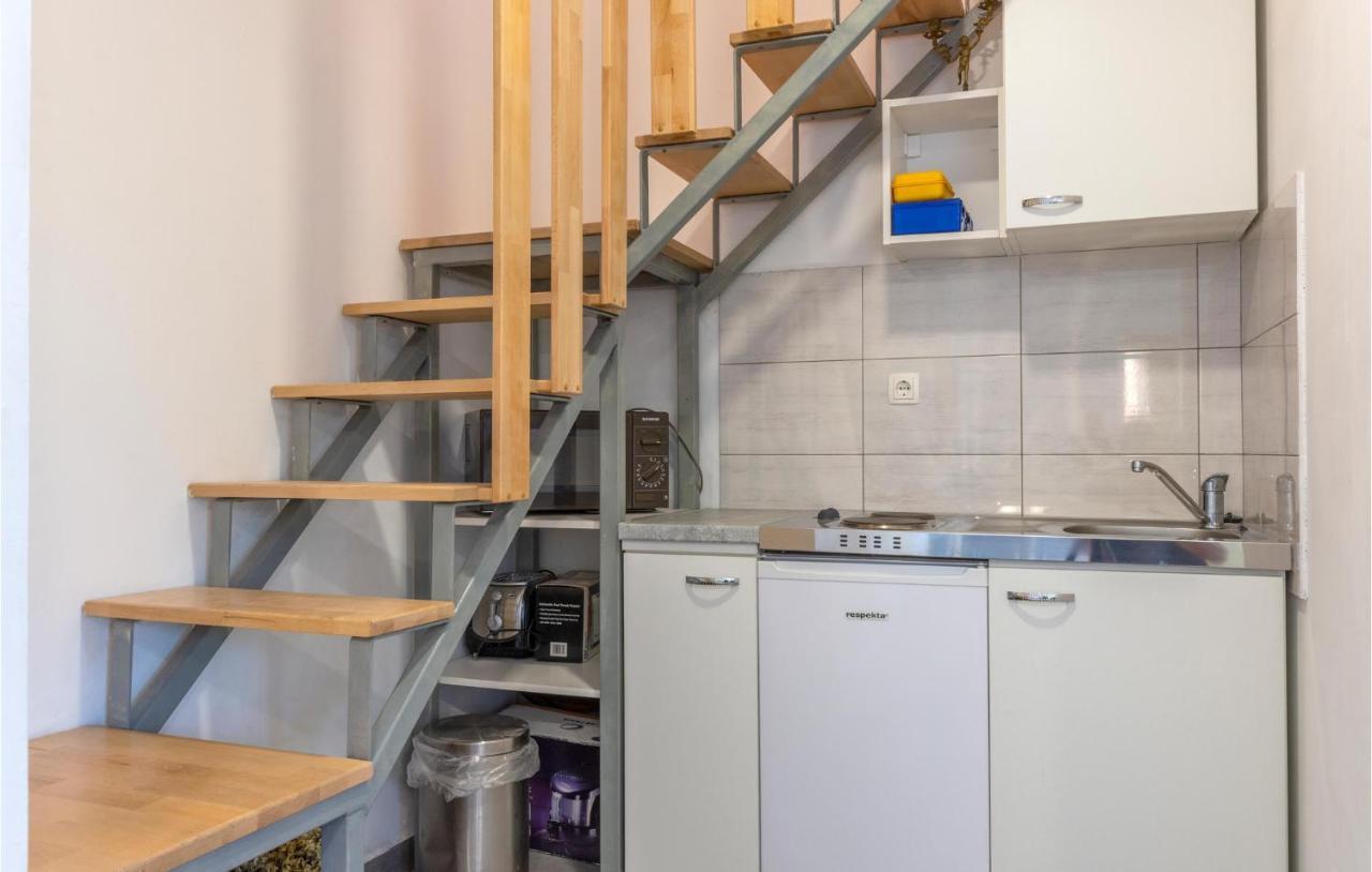 Gorgeous Apartment In Omis With Kitchen Luaran gambar